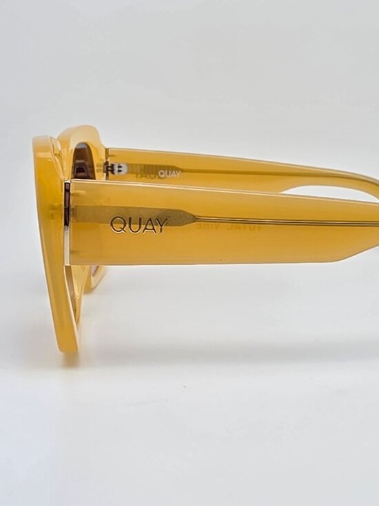 Quay Australia x Paris Hilton Total Vibe Tan Frame Brown Lens Sunglasses 54mm main image 13